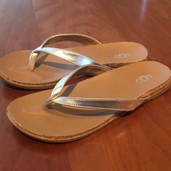 UGG Kids' K Myla Metallic Silvertone Flip Flop - Picture 1 of 5